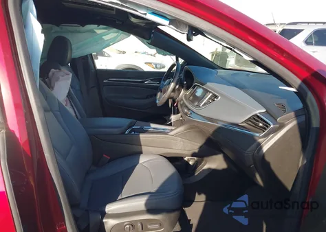 2023 Buick Enclave Essence Awd из США, поврежденный, VIN 5GAEVAKW5PJ227754